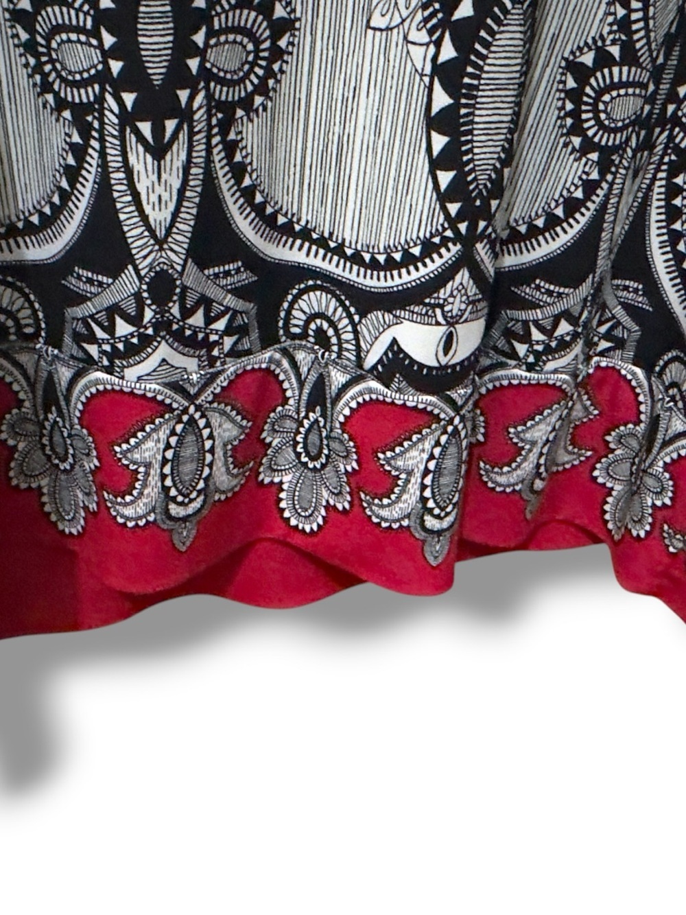 Nicole Miller | EUC Boho Baroque Black White Printed Red Trim Shift Dress (XL) - Picture 5 of 10